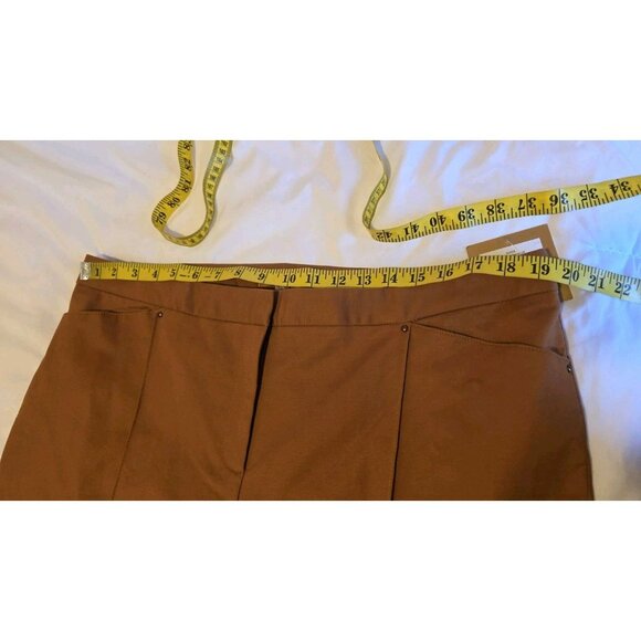 Ellen Tracy Brown Cropped Pants - Picture 9 of 11